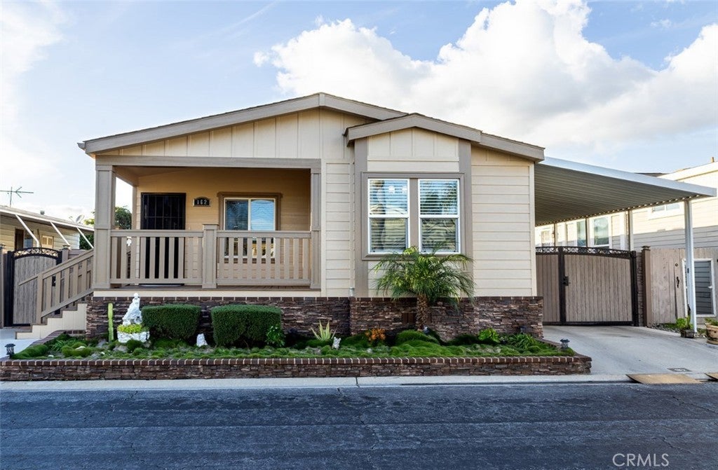 Photo of Listing #SB25277073