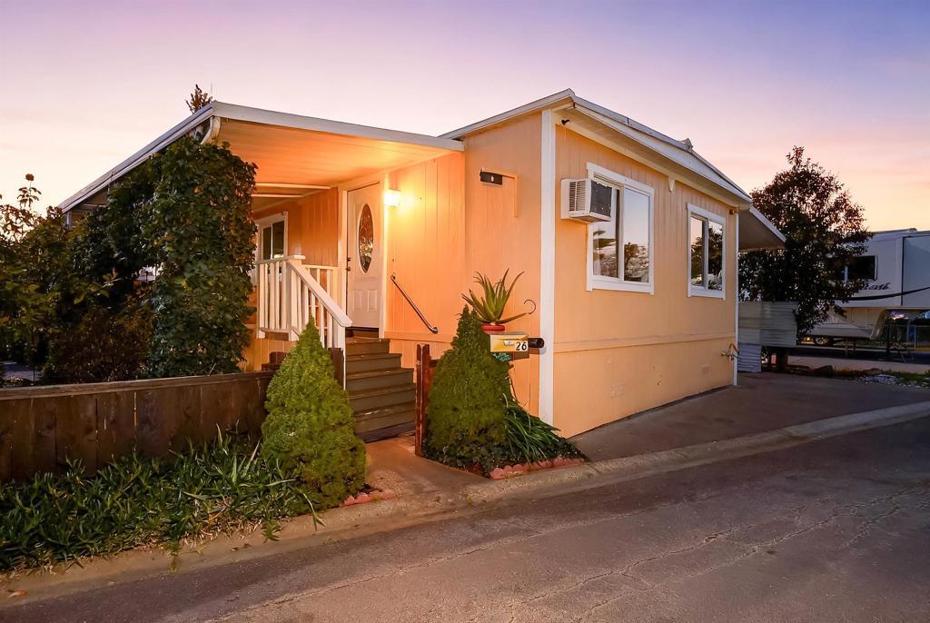 26 David Dr, Concord