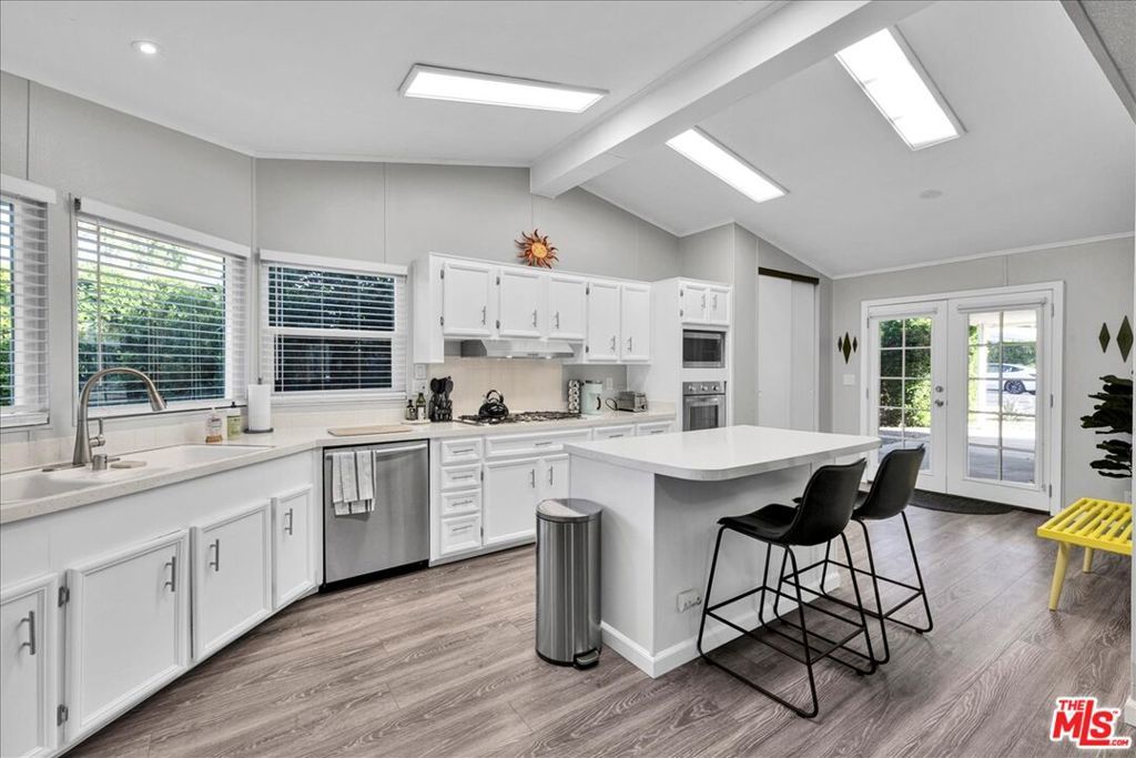 Photo of Listing #26635389