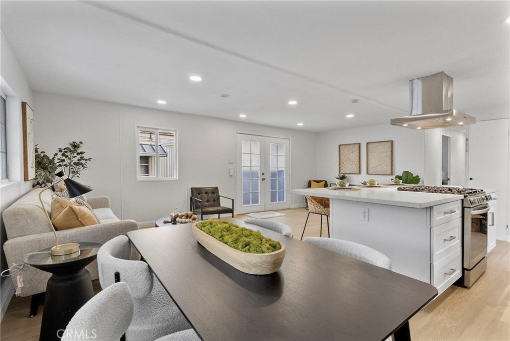 Photo of Listing #OC26006381