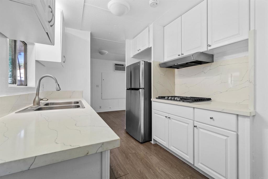 Photo of Listing #PTP2600281