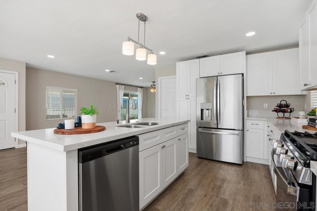 7004 San Carlos Street, Carlsbad