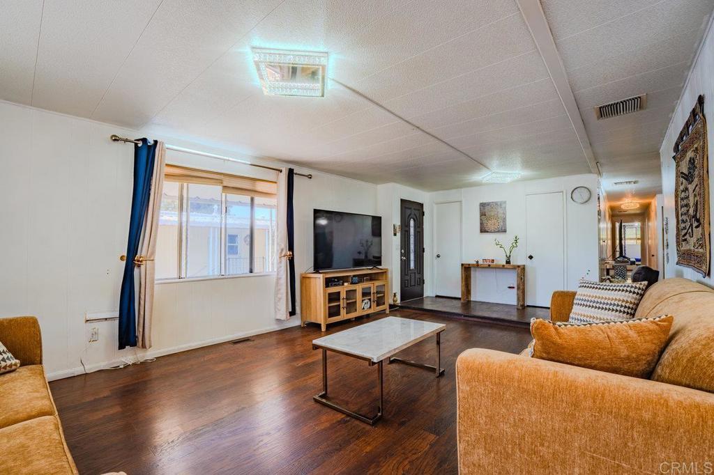 Photo of Listing #PTP2600307