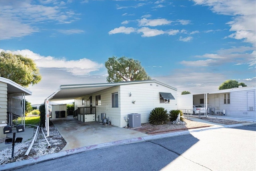 Photo of Listing #SW26007629