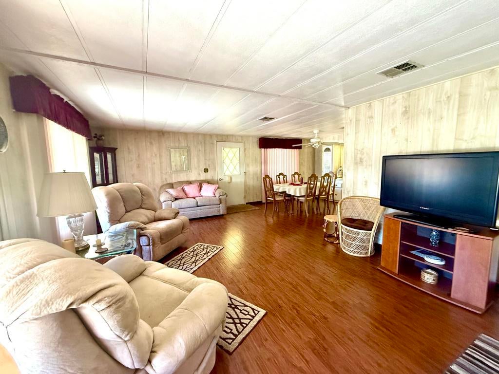 333 Coyote, Cathedral City