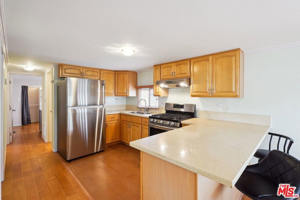 Photo of Listing #26638377