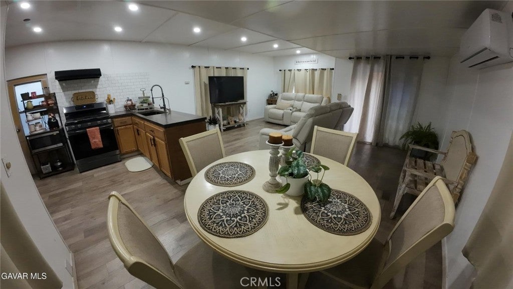 Photo of Listing #SR26007802