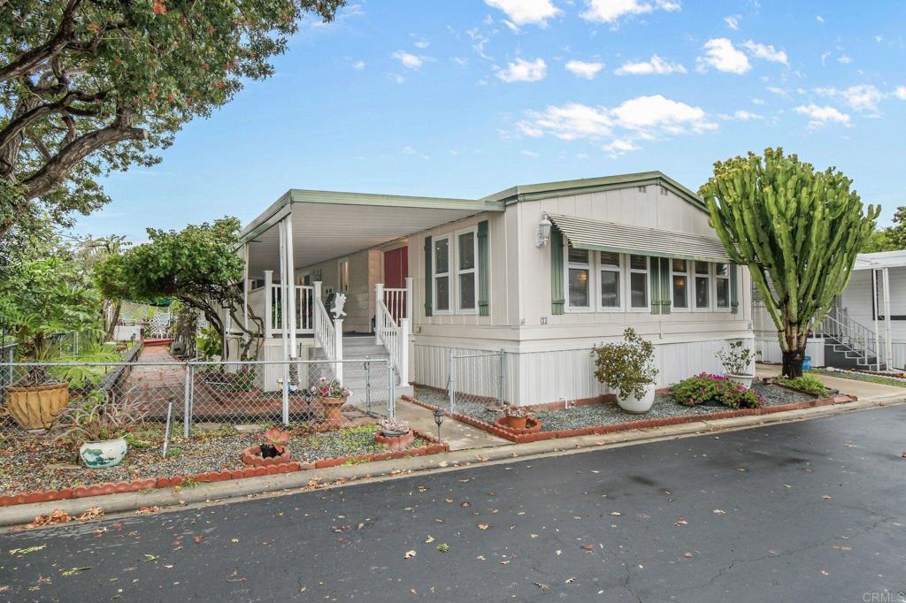 Photo of Listing #PTP2600571