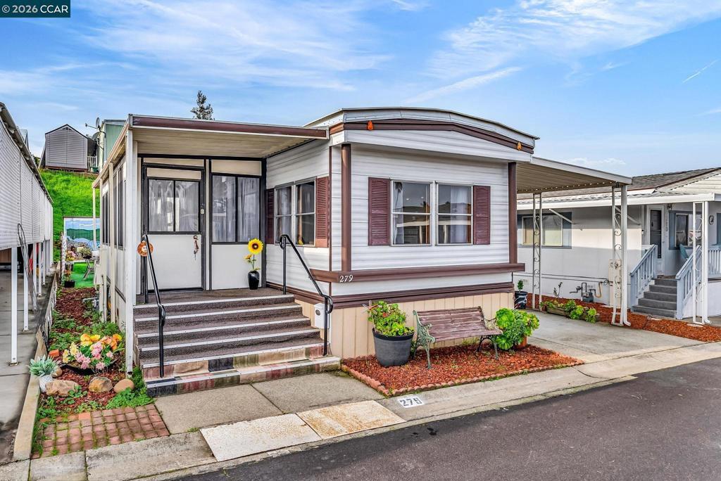 Photo of Listing #41121877