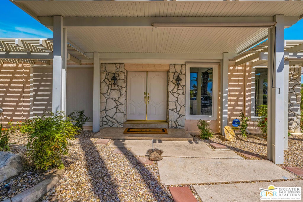 10 International Boulevard, Rancho Mirage