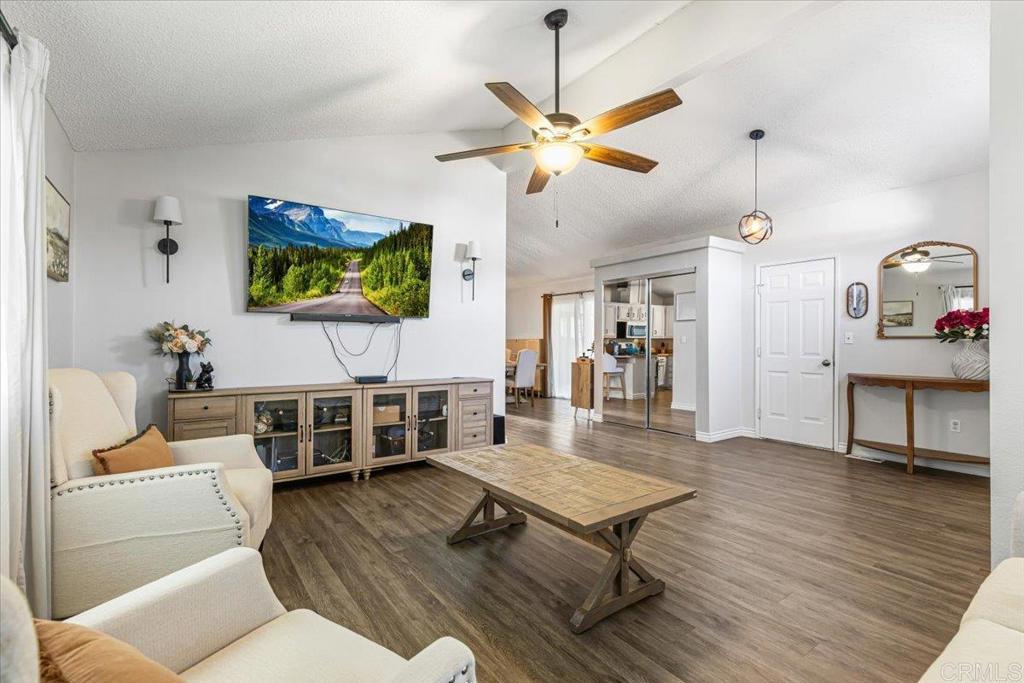 Photo of Listing #PTP2600673