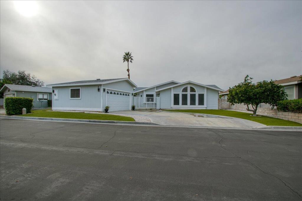 35453 Canteen, Thousand Palms