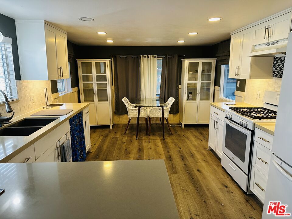 Photo of Listing #26645773