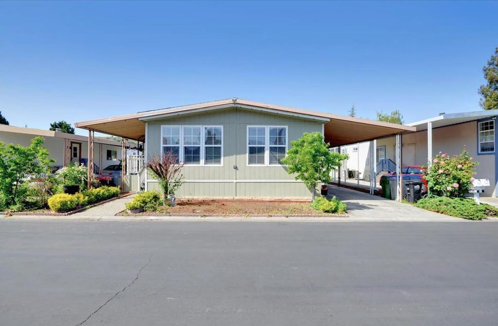 Photo of Listing #ML82033439