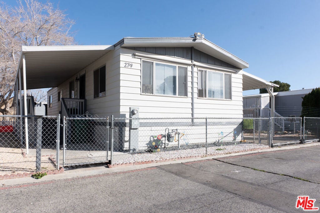 Photo of Listing #26646693