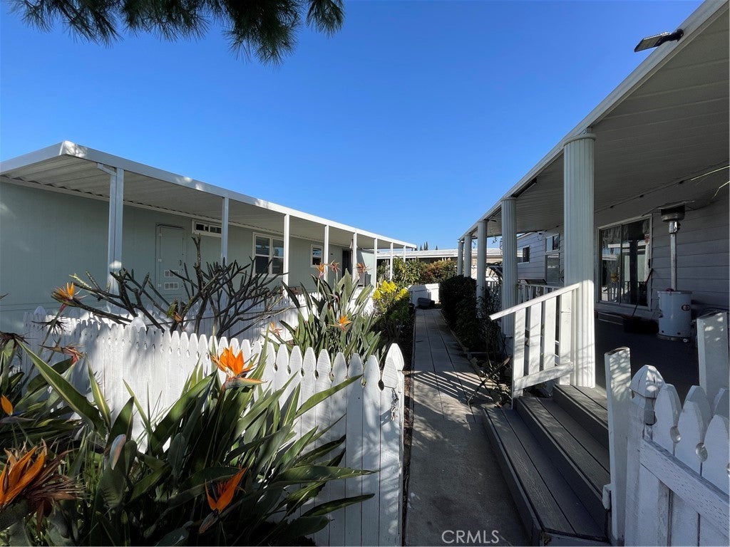 Photo of Listing #IV26024629