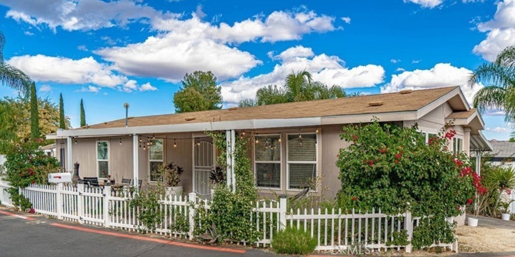 Photo of Listing #SR26025715