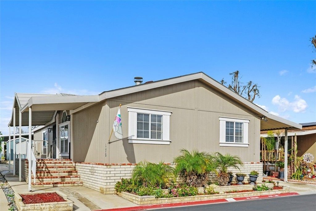 1456 E Philadelphia St Spc 176, Ontario