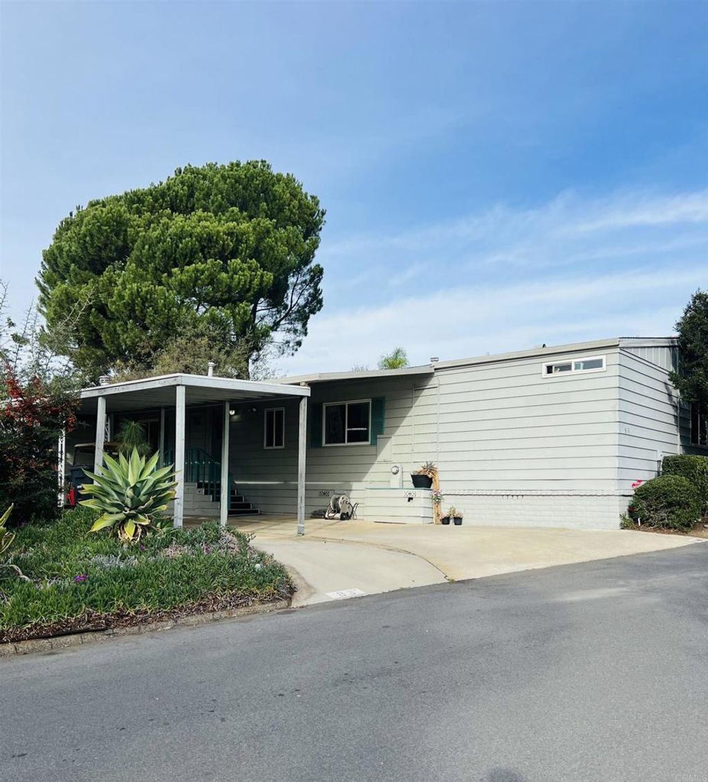18218 Paradise Mountain Rd # Space 83, Valley Center