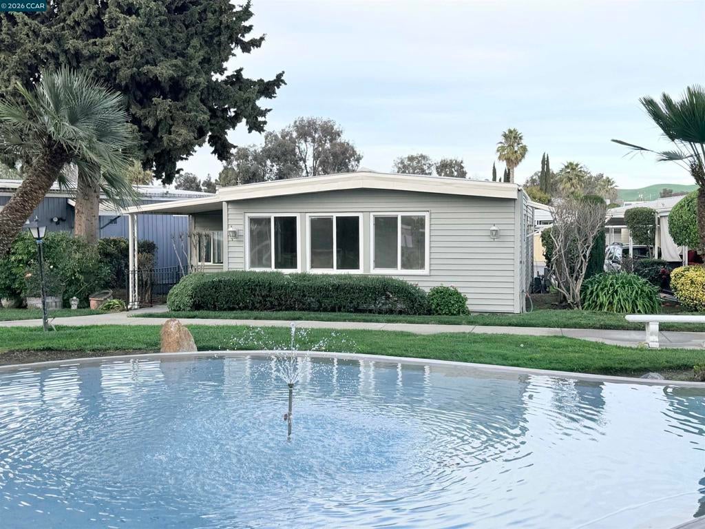 Photo of Listing #41125604