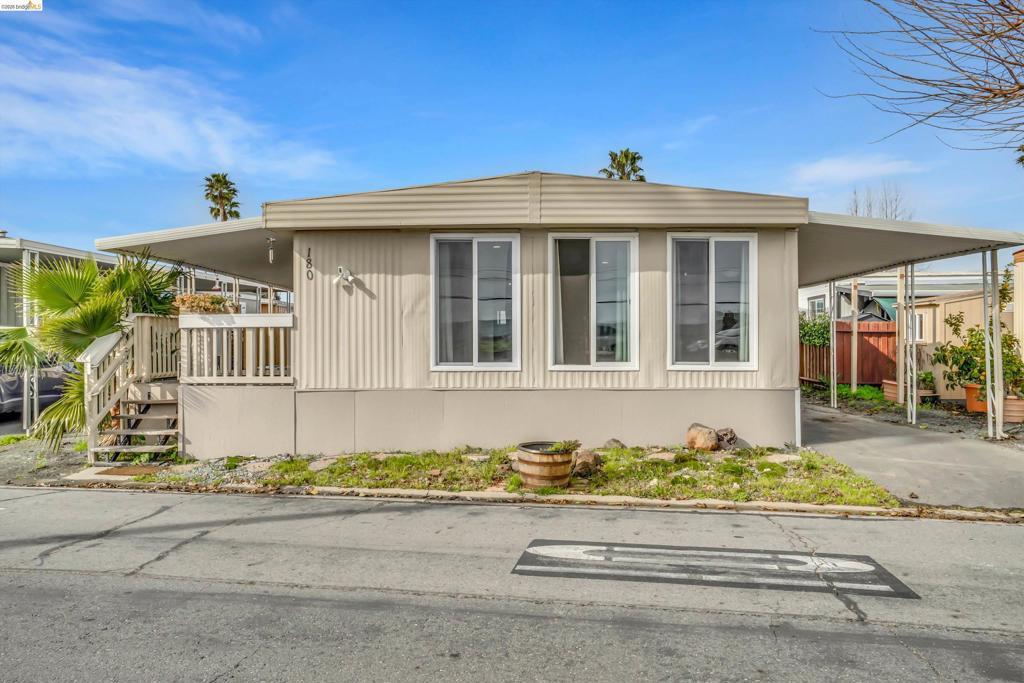 Photo of Listing #41125605