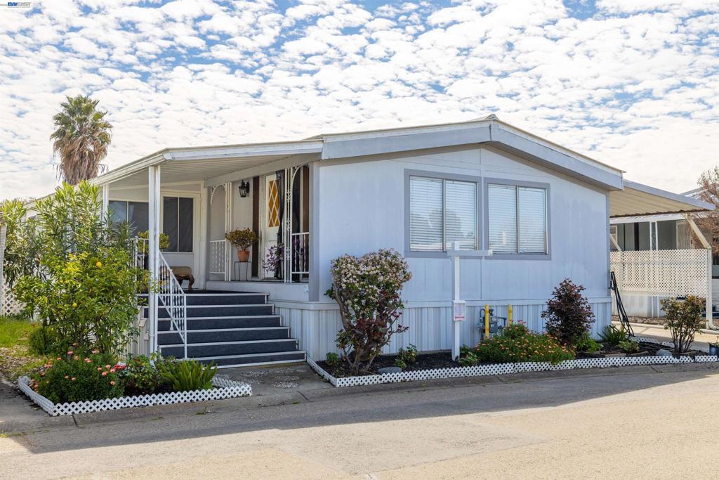 Photo of Listing #41126072