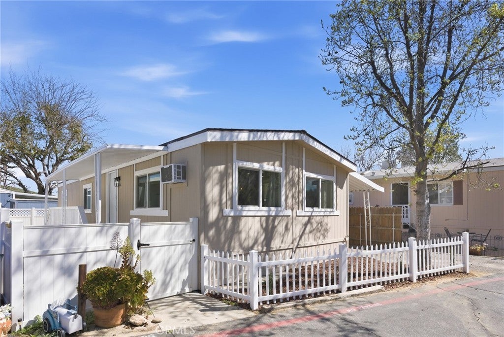 Photo of Listing #SR26048971