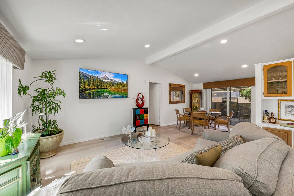 Photo of Listing #219144310DA