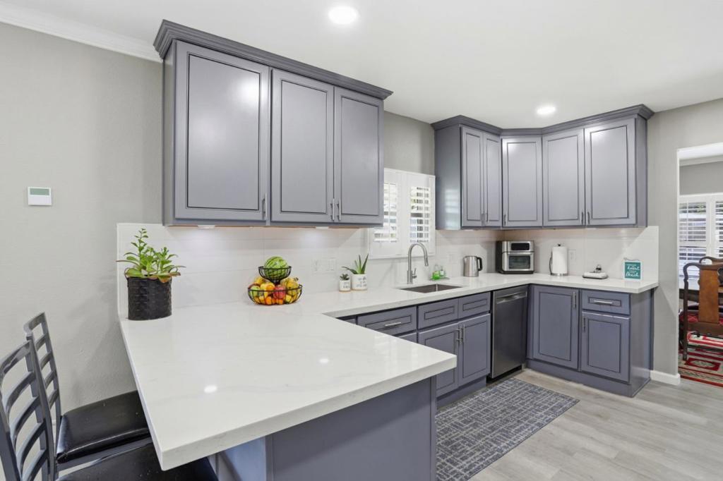 Photo of Listing #ML82037425