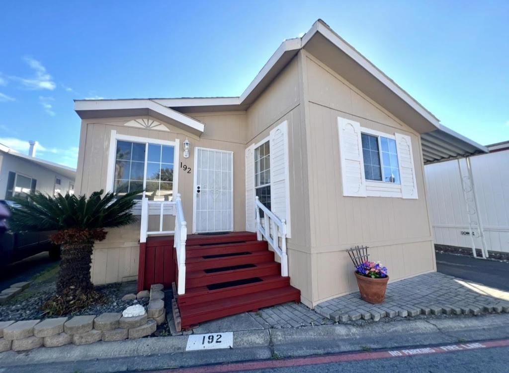 Photo of Listing #ML82037859