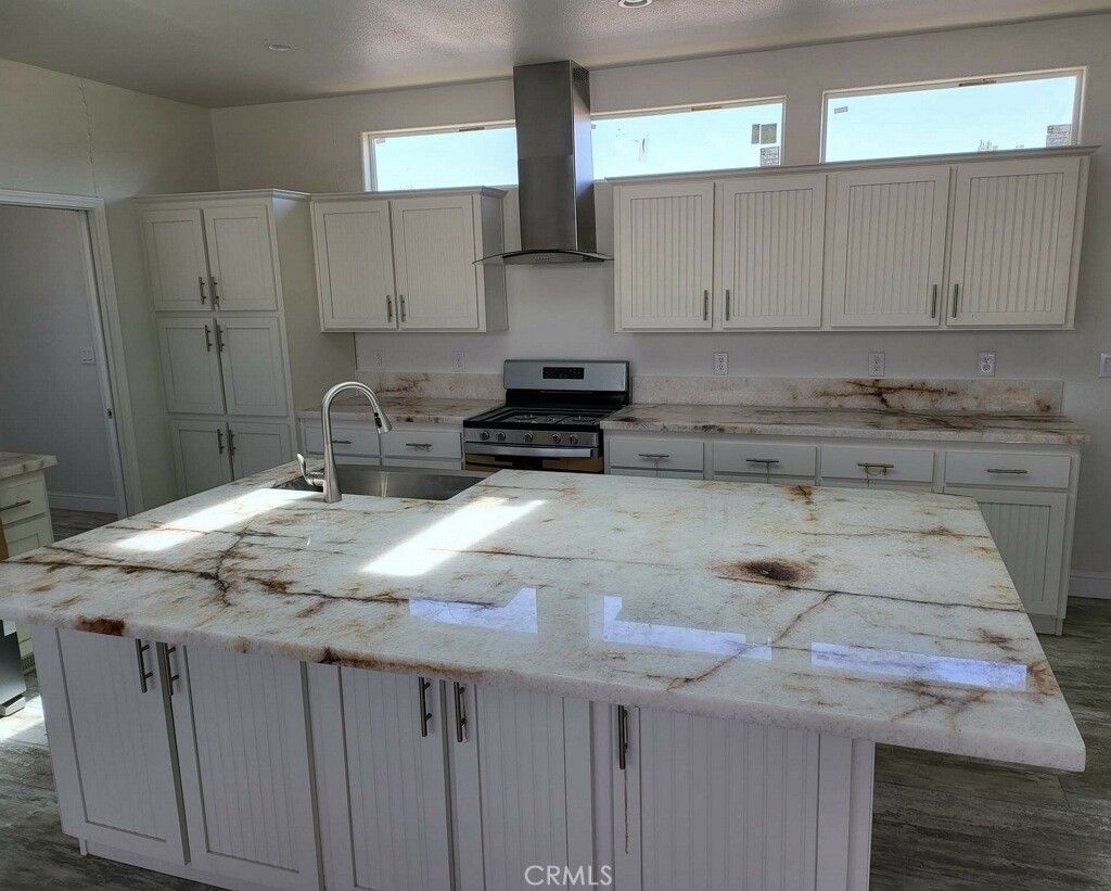 21500 Lassen # 122, Chatsworth