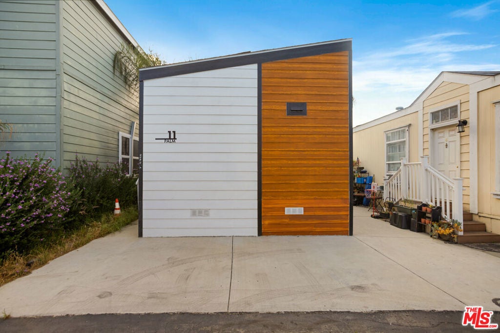 Photo of Listing #26667355