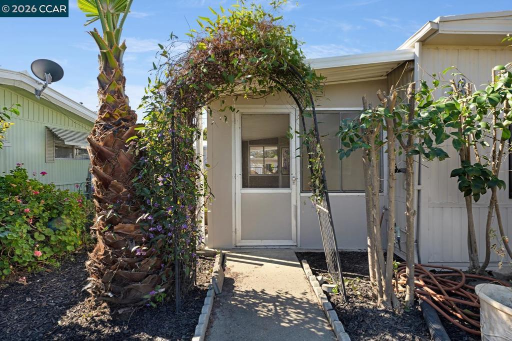 Photo of Listing #41128221