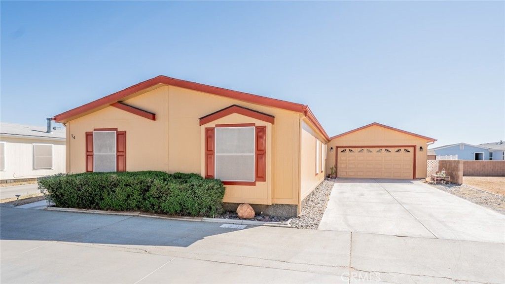 22241 Nisqually # 74, Apple Valley