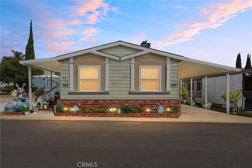 Photo of Listing #IV26064195