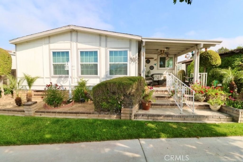 1346 Clear Lake Place # 70, Brea