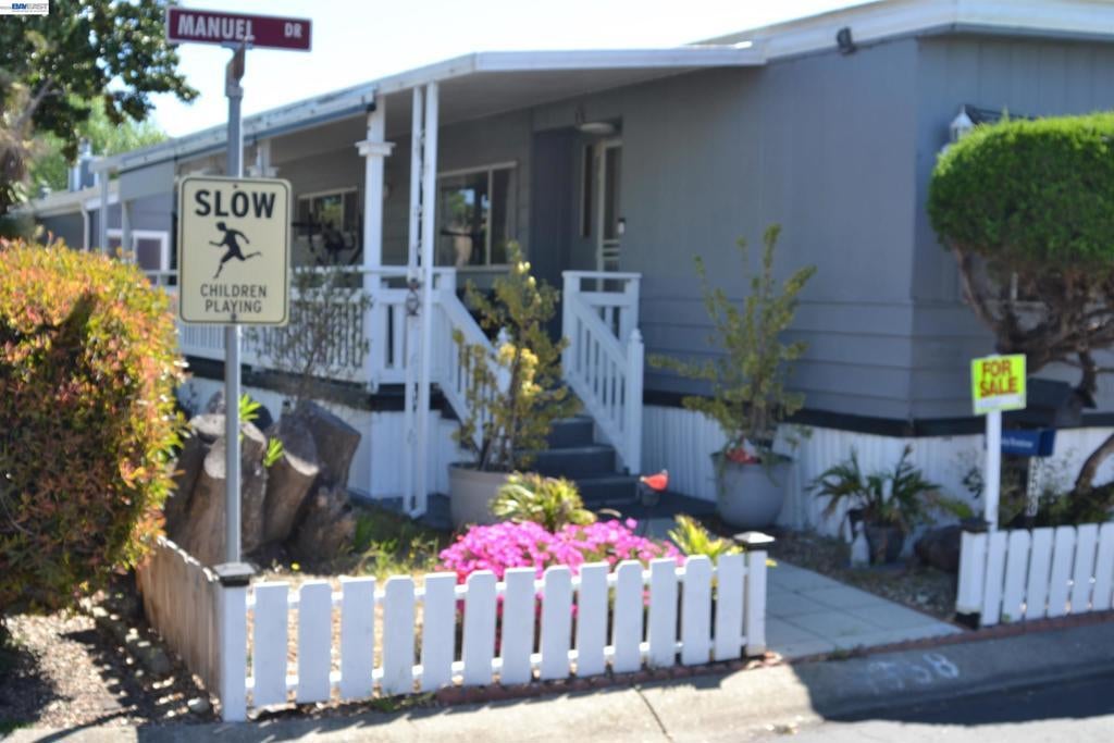 Photo of Listing #41130311