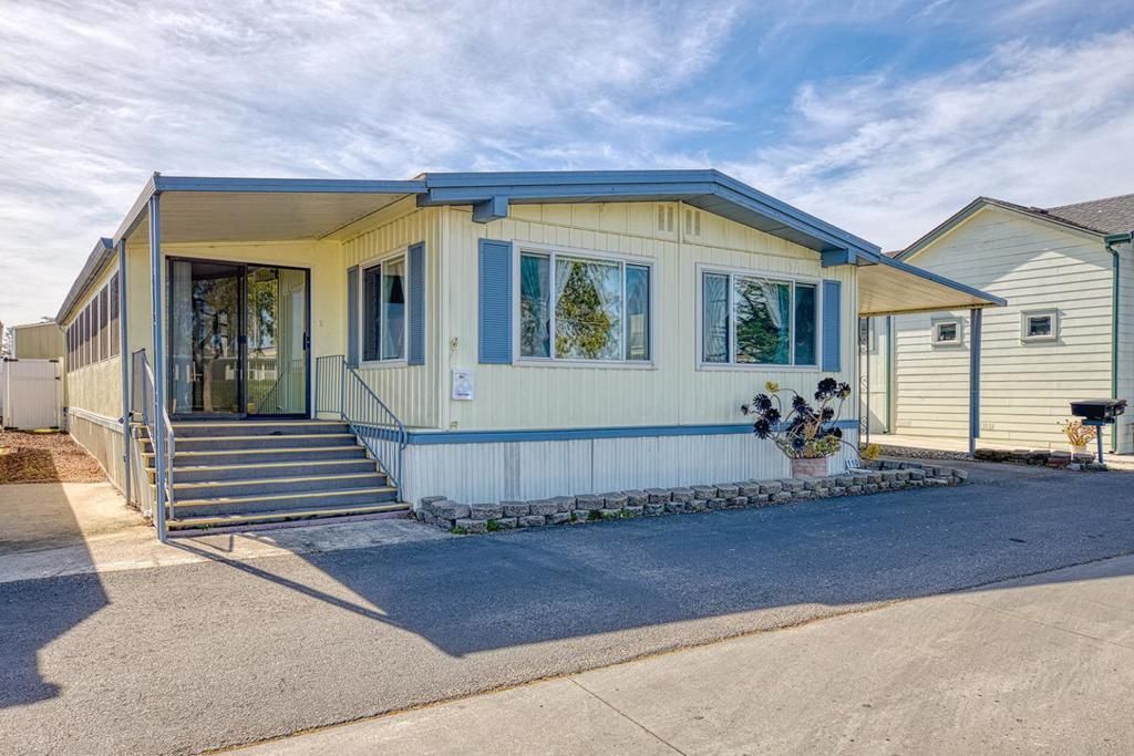 150 Kern # 110, Salinas