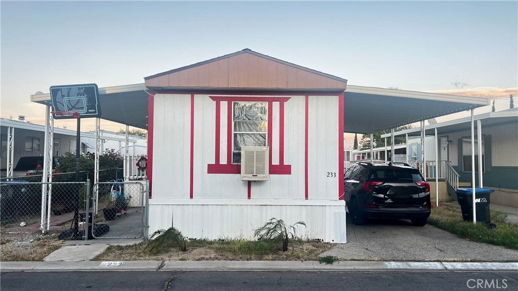 Photo of Listing #SR26078090