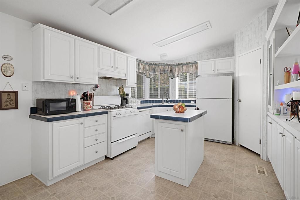 2030 Black Canyon Rd # 29, Ramona