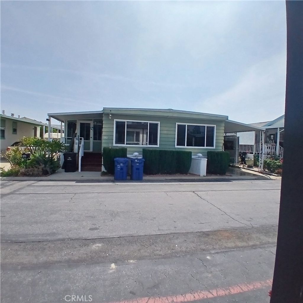 8811 Canoga Avenue # 353, Canoga Park