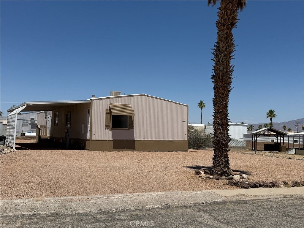 148600 Panoply, Needles