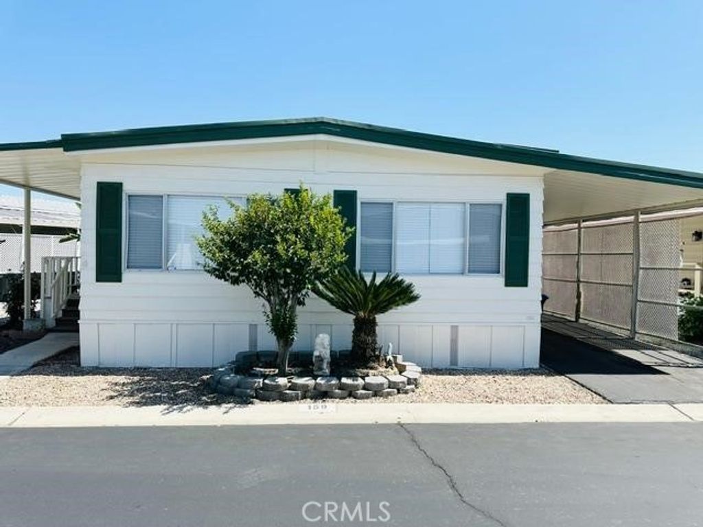 575 S Lyon # 159, Hemet