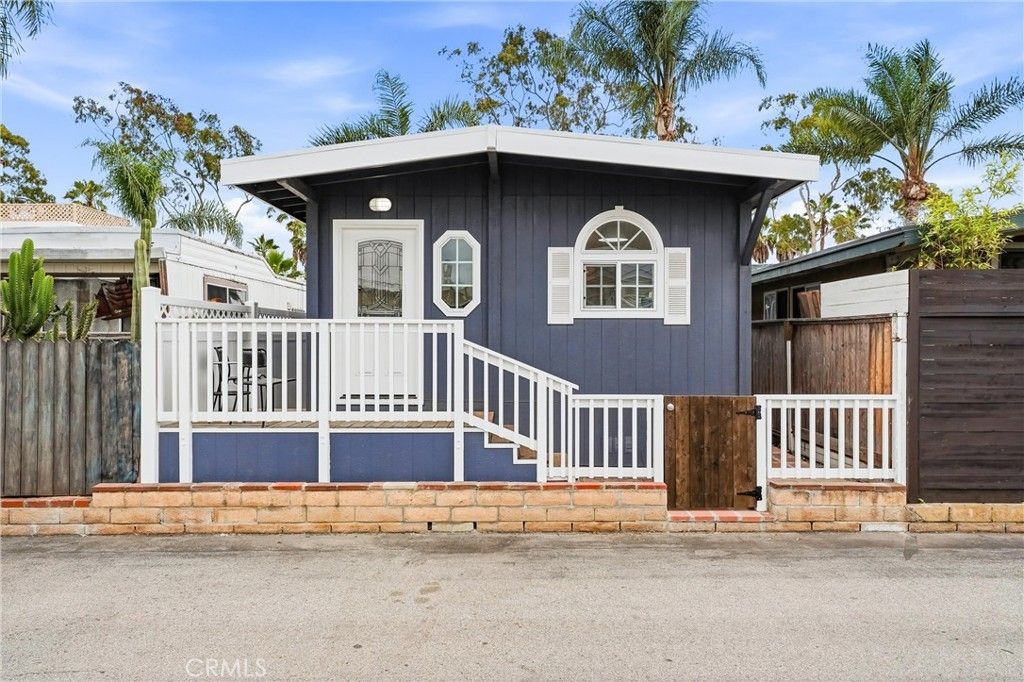 14 Cottonwood Lane, Seal Beach