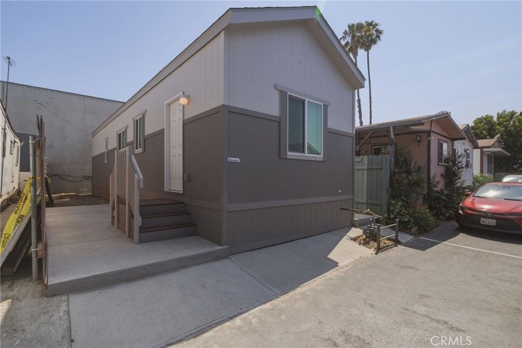 7650 Balboa Boulevard # 27, Van Nuys
