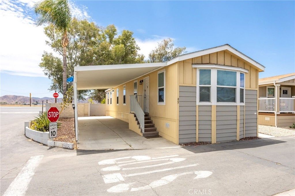 4400 W Florida # 85, Hemet