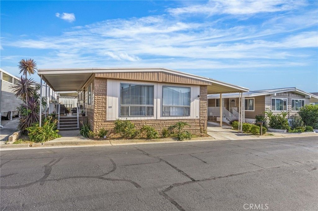 23301 Ridge Route Drive # 109, Laguna Hills