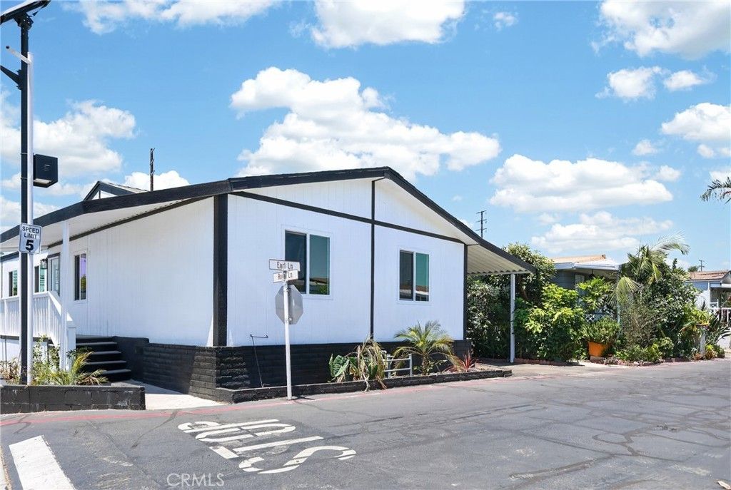 215 S Sullivan Street # 220, Santa Ana