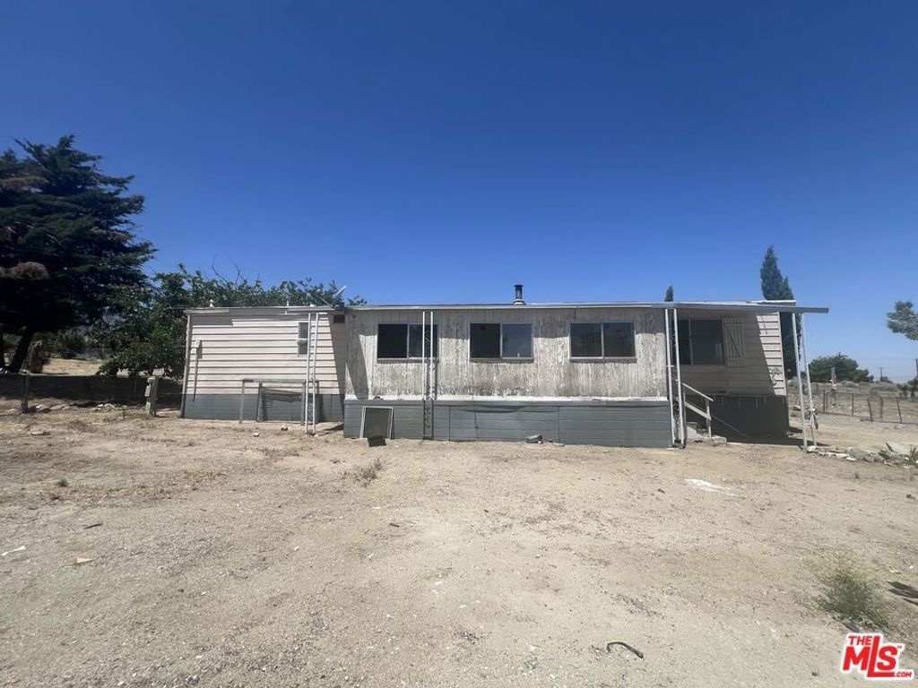 9574 Via Verde Avenue, Pinon Hills