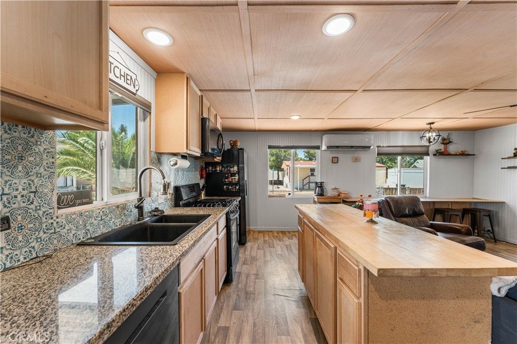 1724 Sandra, Rosamond